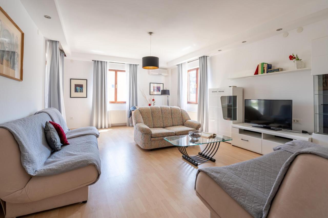 Apartmani&Soba Mimi Rovinj Exteriör bild