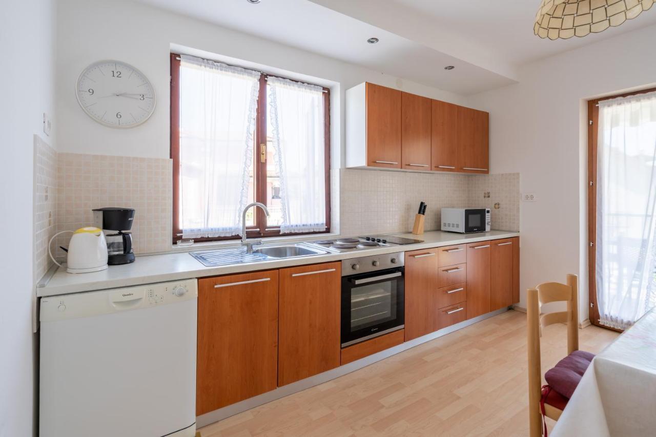 Apartmani&Soba Mimi Rovinj Exteriör bild