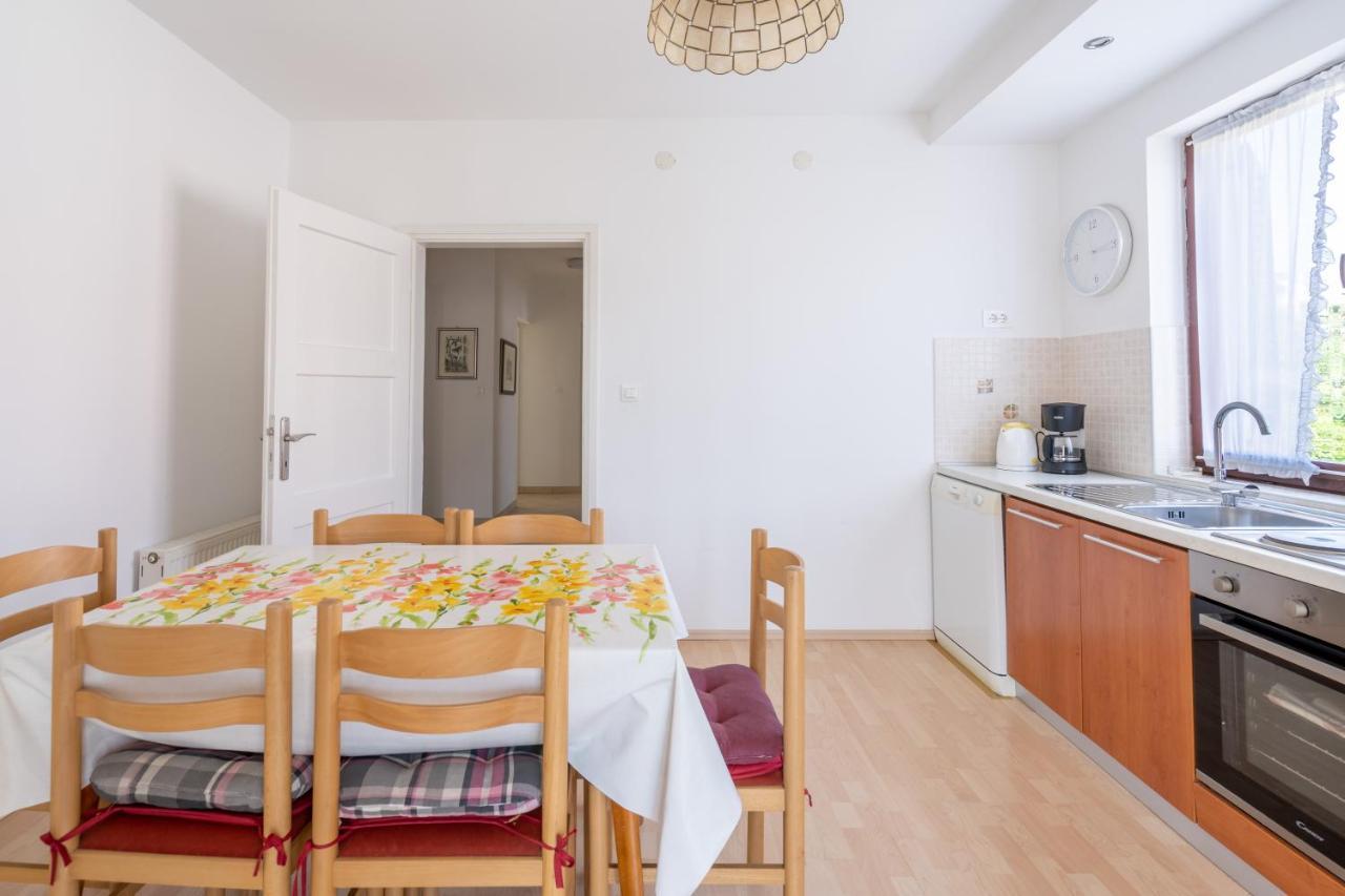 Apartmani&Soba Mimi Rovinj Exteriör bild