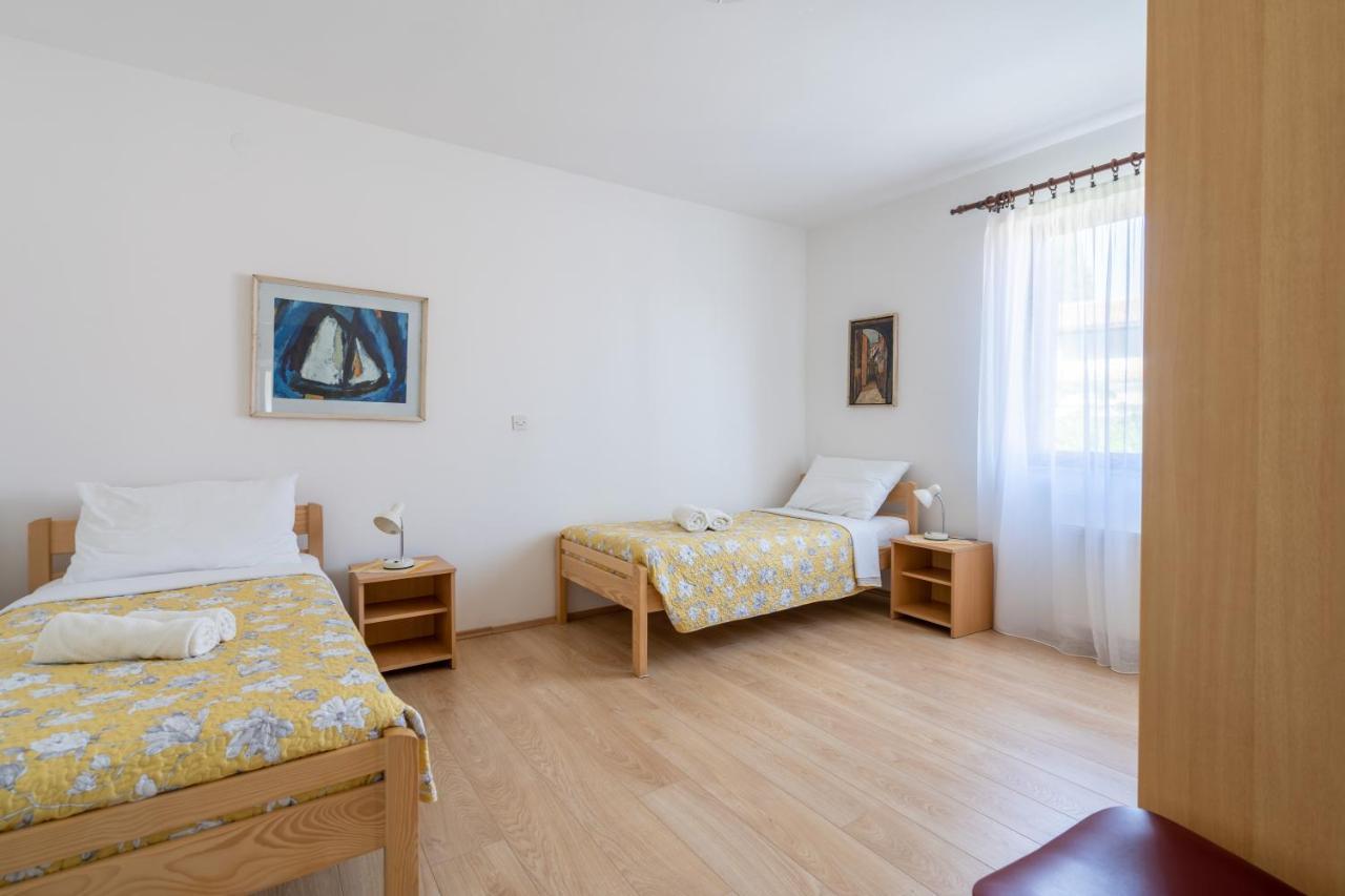 Apartmani&Soba Mimi Rovinj Exteriör bild