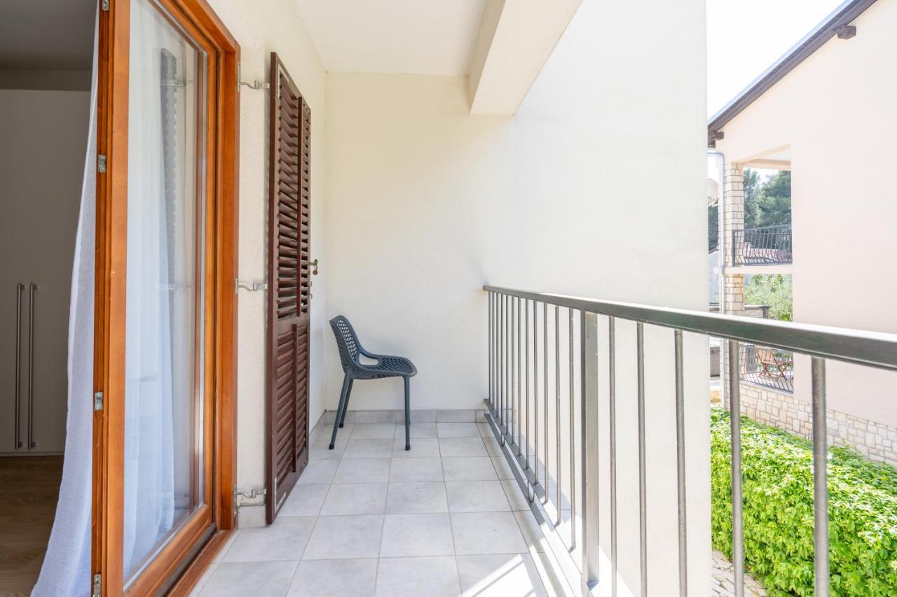 Apartmani&Soba Mimi Rovinj Exteriör bild