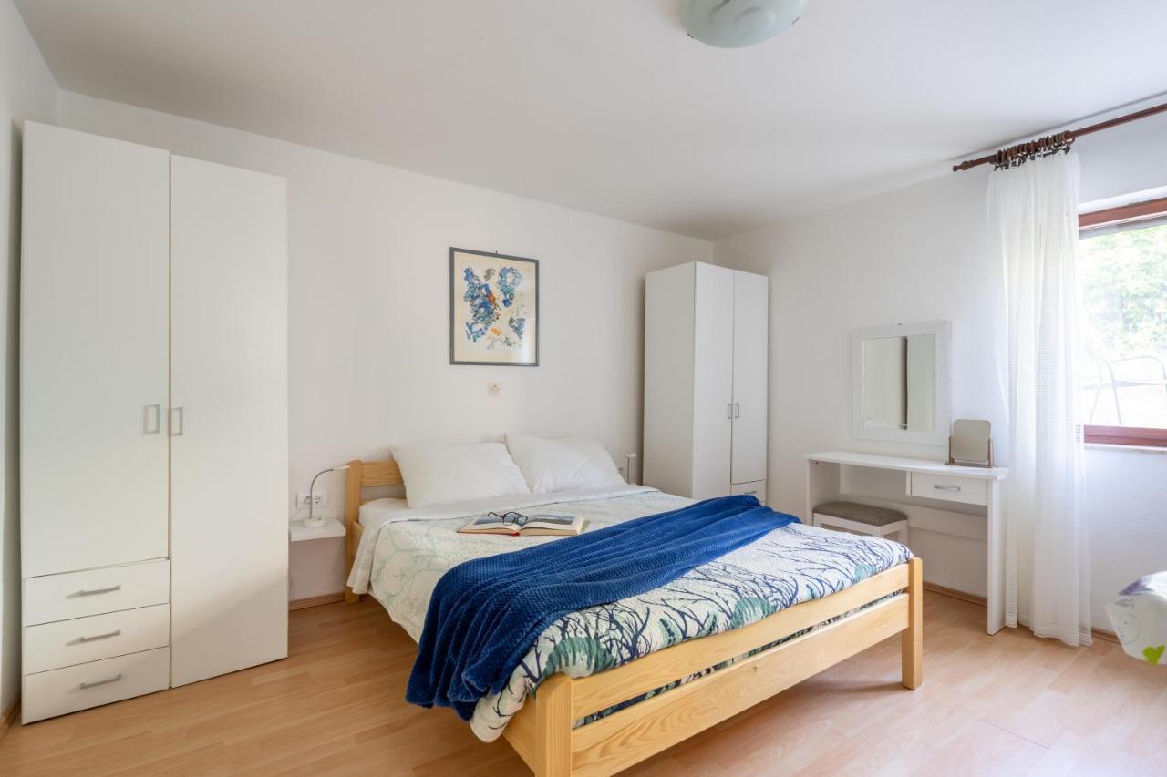 Apartmani&Soba Mimi Rovinj Exteriör bild