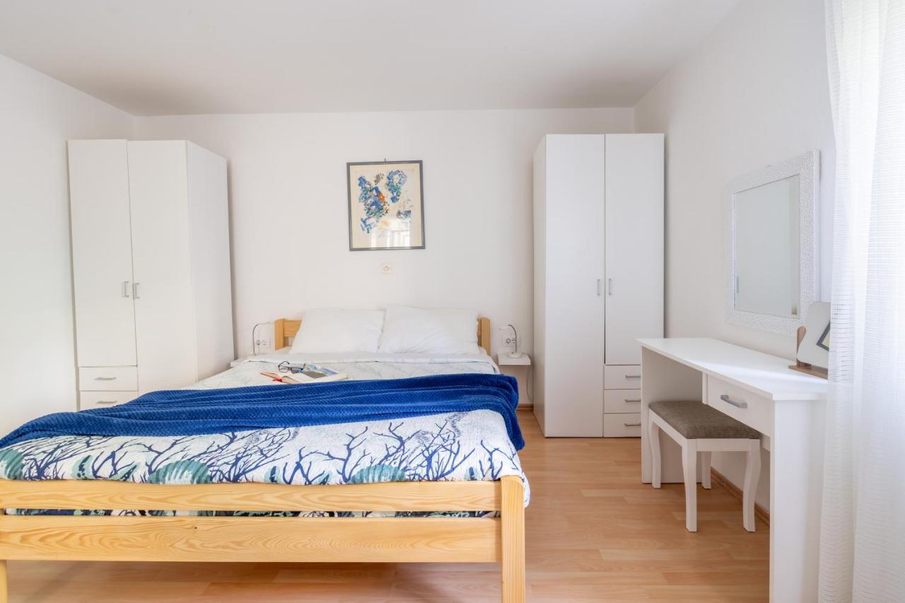Apartmani&Soba Mimi Rovinj Exteriör bild