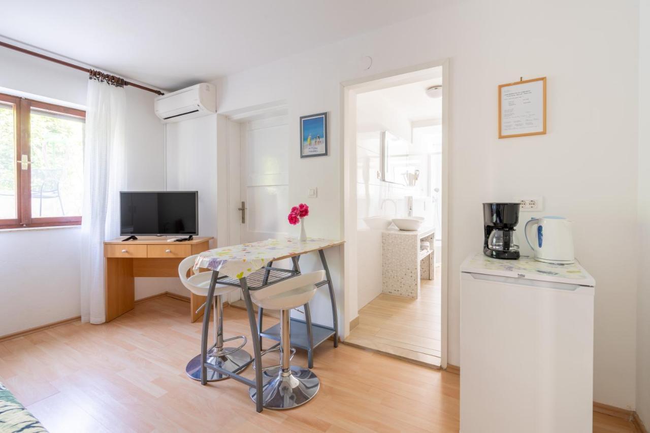 Apartmani&Soba Mimi Rovinj Exteriör bild