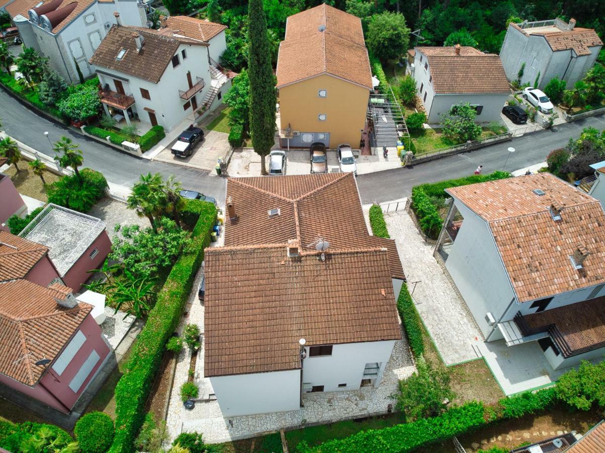 Apartmani&Soba Mimi Rovinj Exteriör bild