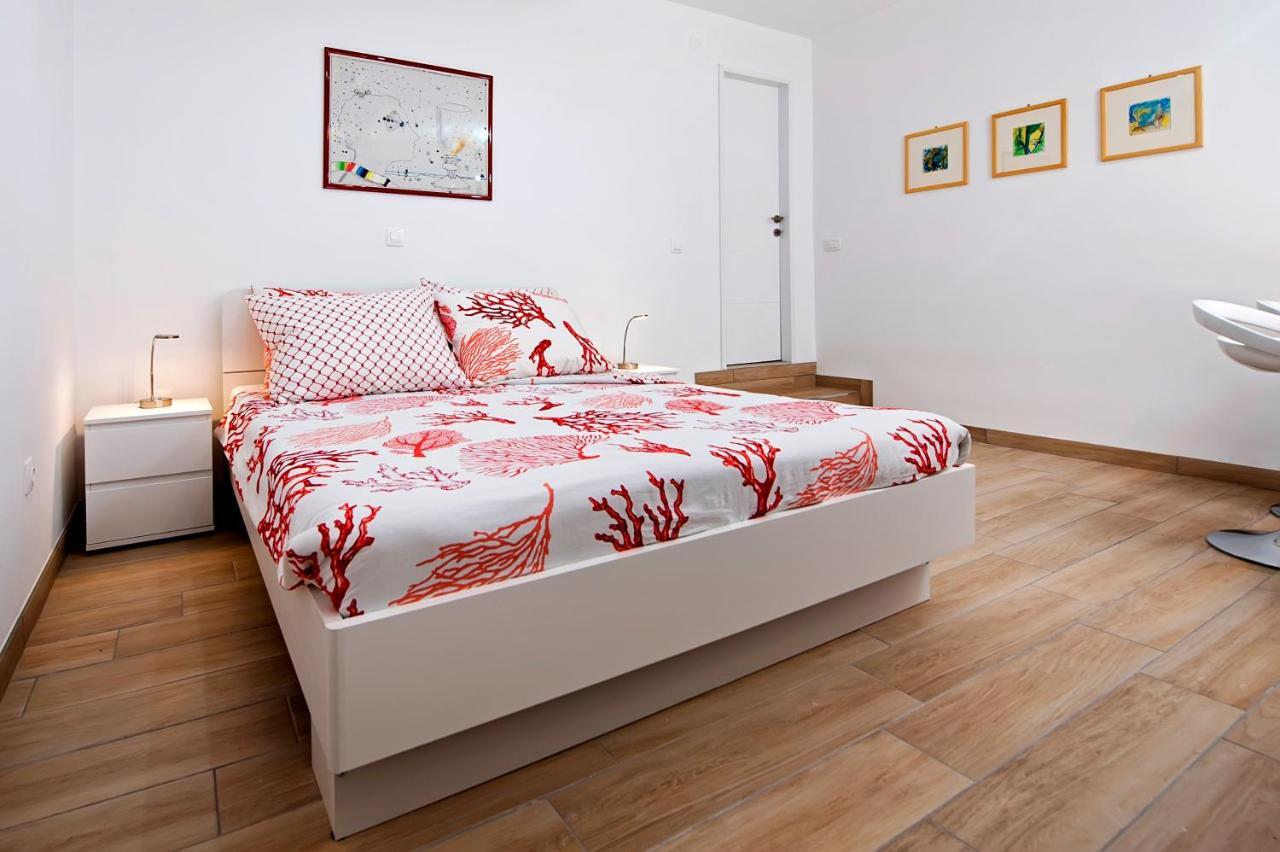 Apartmani&Soba Mimi Rovinj Exteriör bild