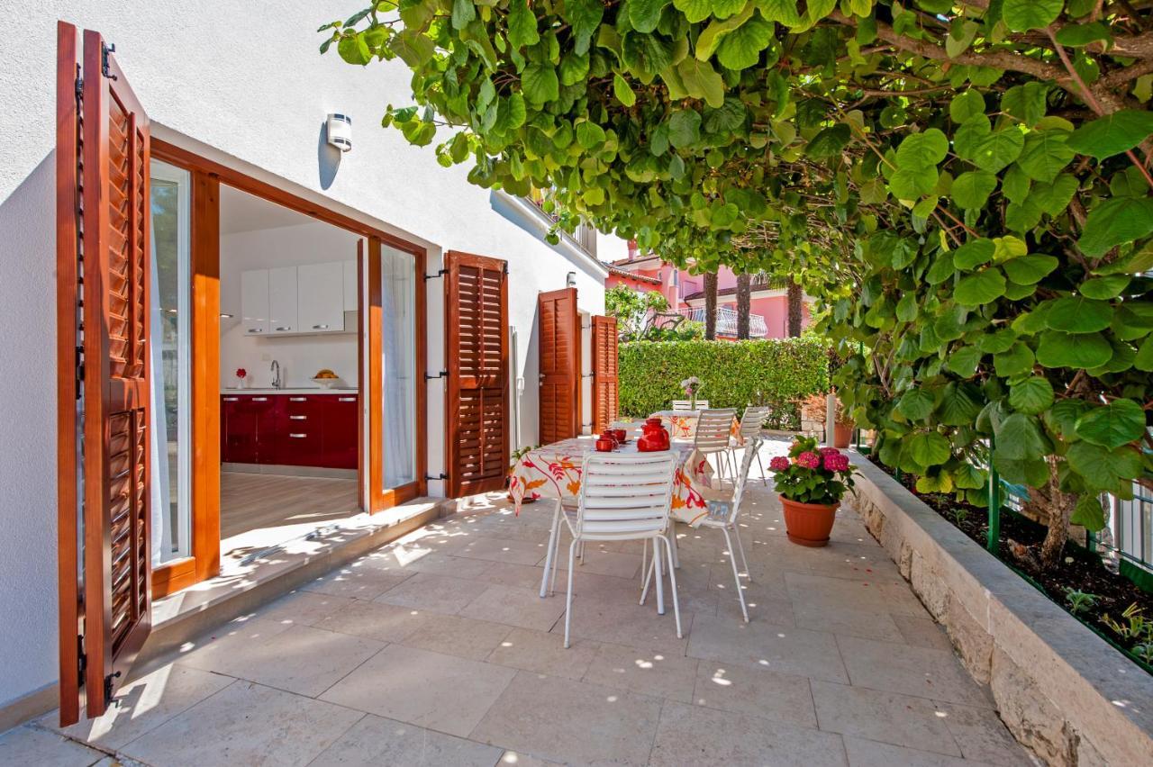 Apartmani&Soba Mimi Rovinj Exteriör bild